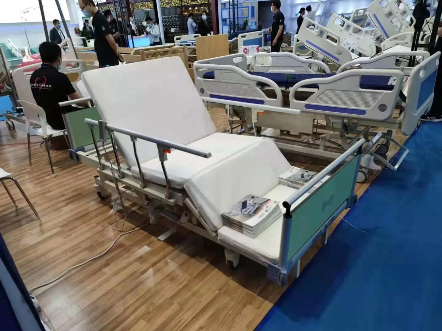 Physical Therapy Equipments Massage Tables Beds Multi-postural Adjustable Electric Massage Bed Physiotherapy Treatment Table