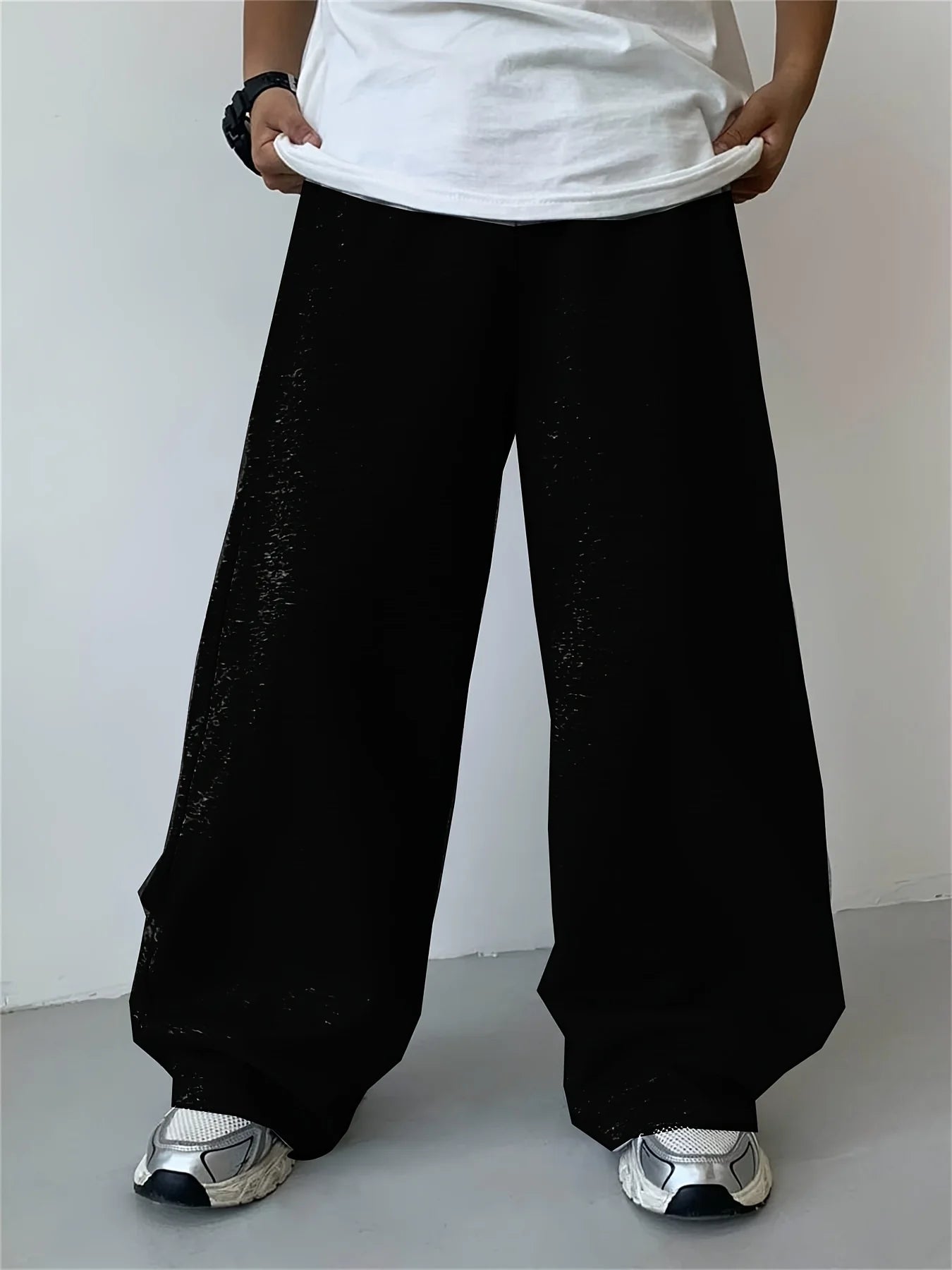 Loose, straight-leg gray trousers. Soft, everyday pants. Unisex sweatpants.  All-season cotton streetwear. pants men